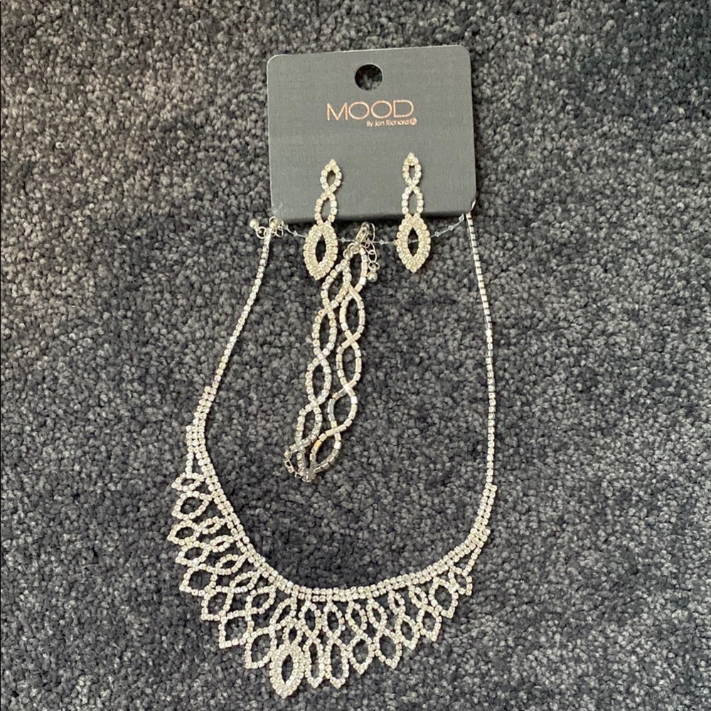 MOOD by Job Richard Silver Diamanté Jewelry Set